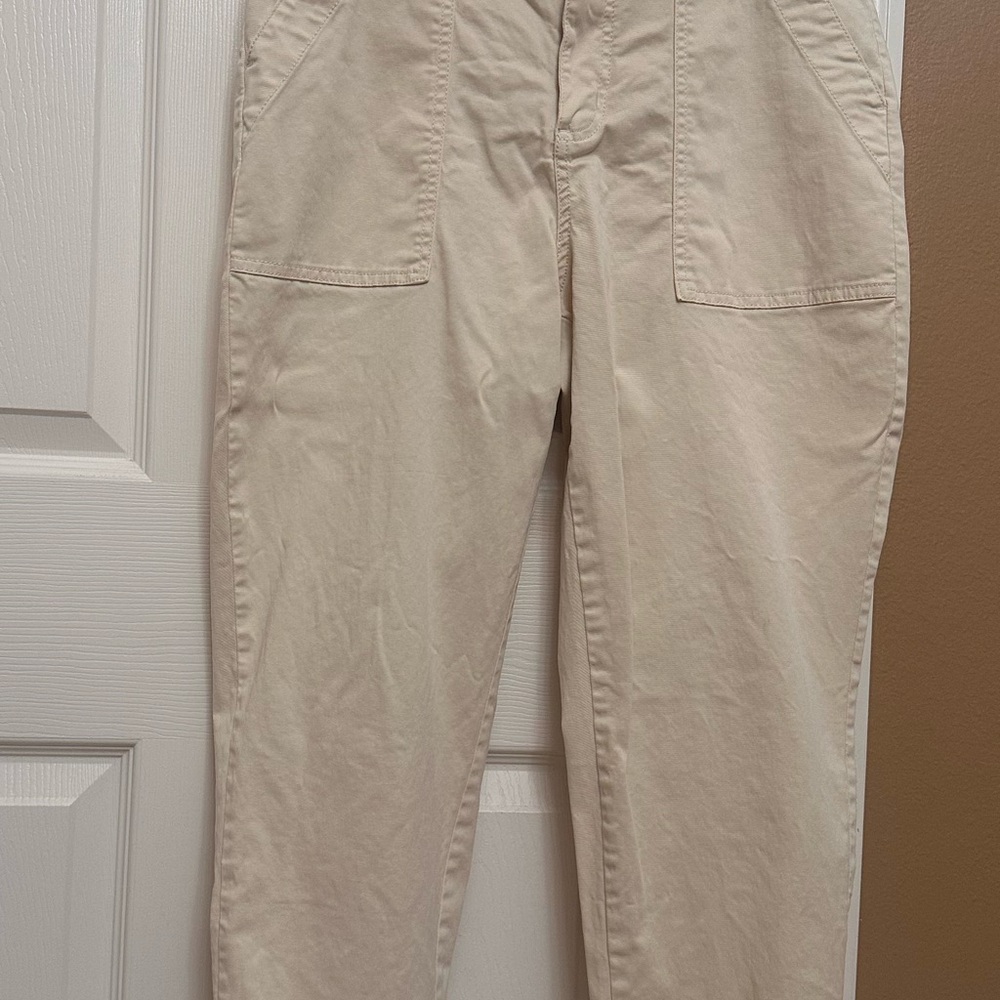 Sonoma Women’s Cream/Khaki Lightweight Chino Capris